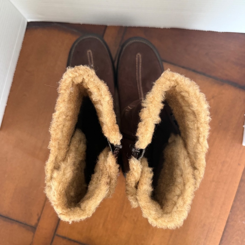 Clarks Womens Brown Suede Leather Faux Fur Lined Winter Boots 8W Wide - Picture 5 of 9